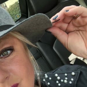 Meet your Posher, Lisa